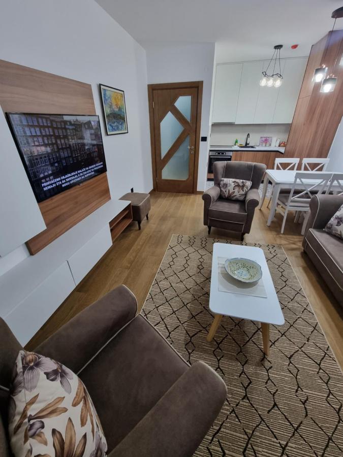 Fantastic New Centre Apartment Podgorica Bagian luar foto