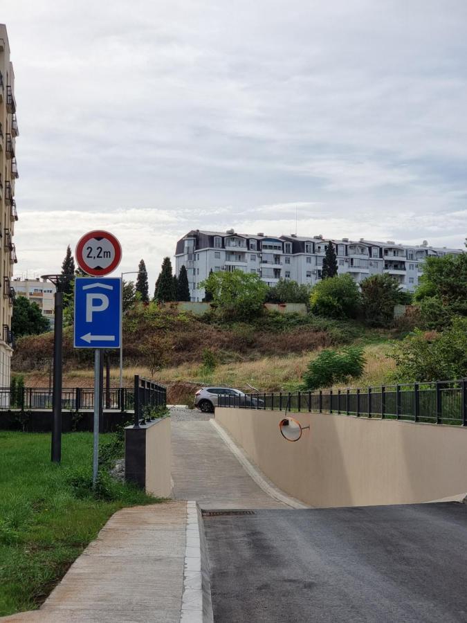Fantastic New Centre Apartment Podgorica Bagian luar foto