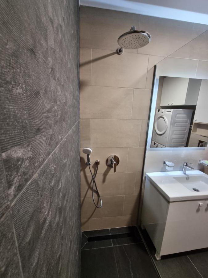 Fantastic New Centre Apartment Podgorica Bagian luar foto