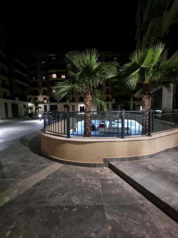 Fantastic New Centre Apartment Podgorica Bagian luar foto