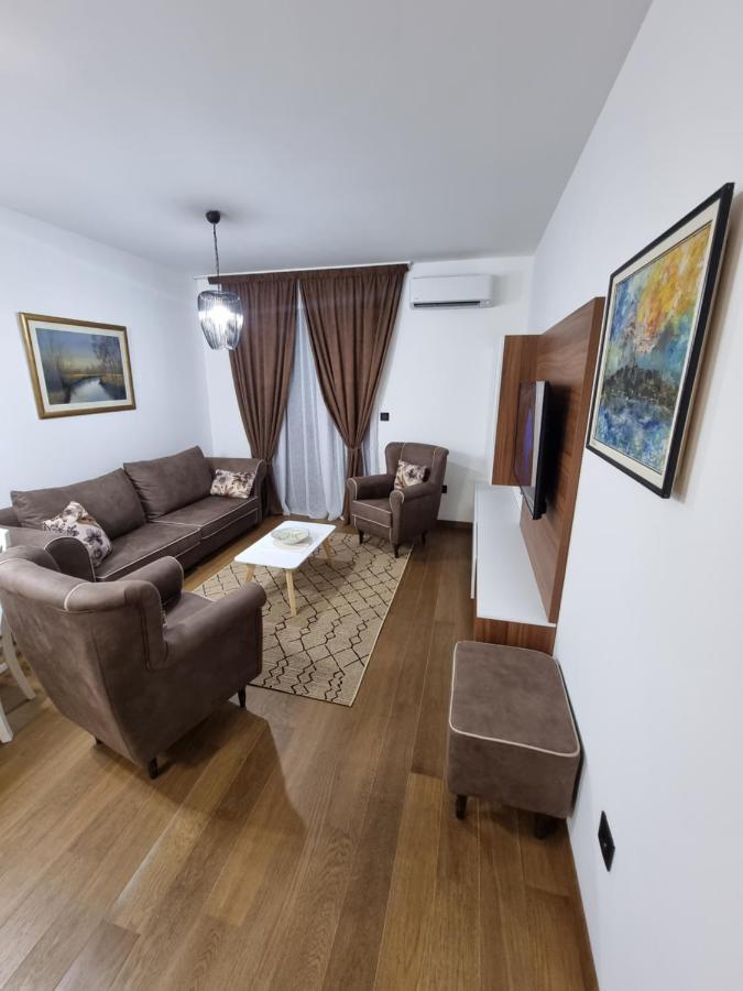 Fantastic New Centre Apartment Podgorica Bagian luar foto